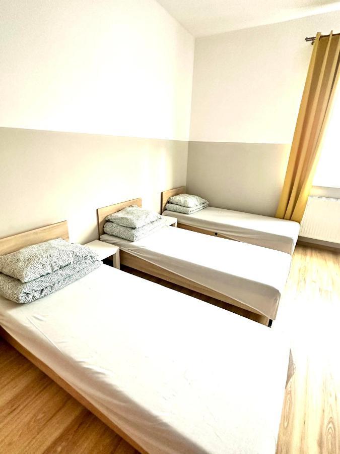 Hostel Orzelek Hnězdno Exteriér fotografie